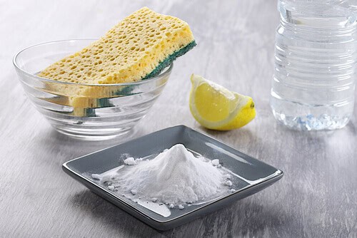 איך לנקות קומקום